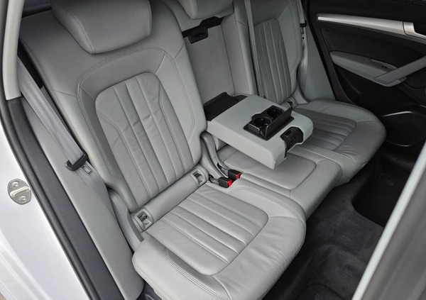 Audi Q5 cena 125458 przebieg: 155000, rok produkcji 2018 z Bystrzyca Kłodzka małe 781